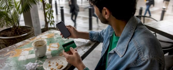 Customer tipping on food delivery app